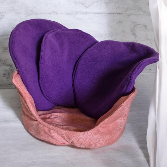 Kuschelnest mit 3 Pee Pads – Handmade Einzelstück für Meerschweinchen 🐹💜