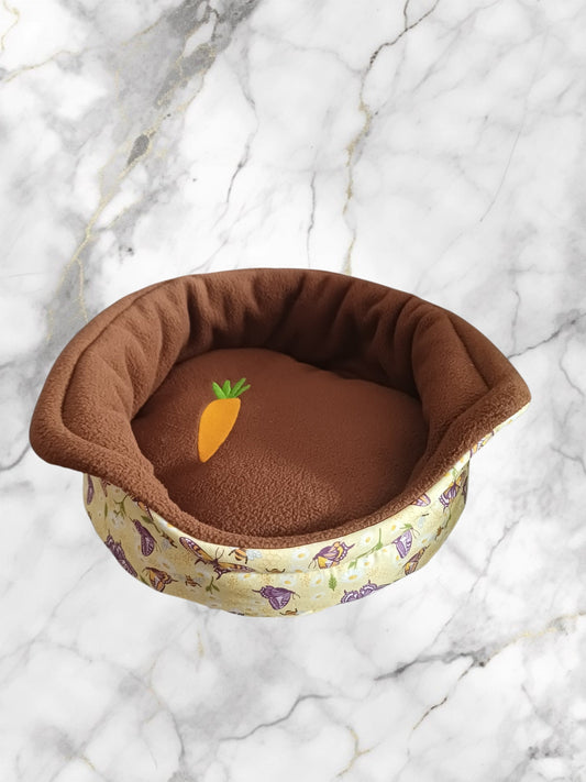 Kuschelbett Set für Meerschweinchen – Bett + Pad | Einzelstück 🥕